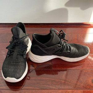 Reebok women’s hayashu astrofoam LTD sneakers